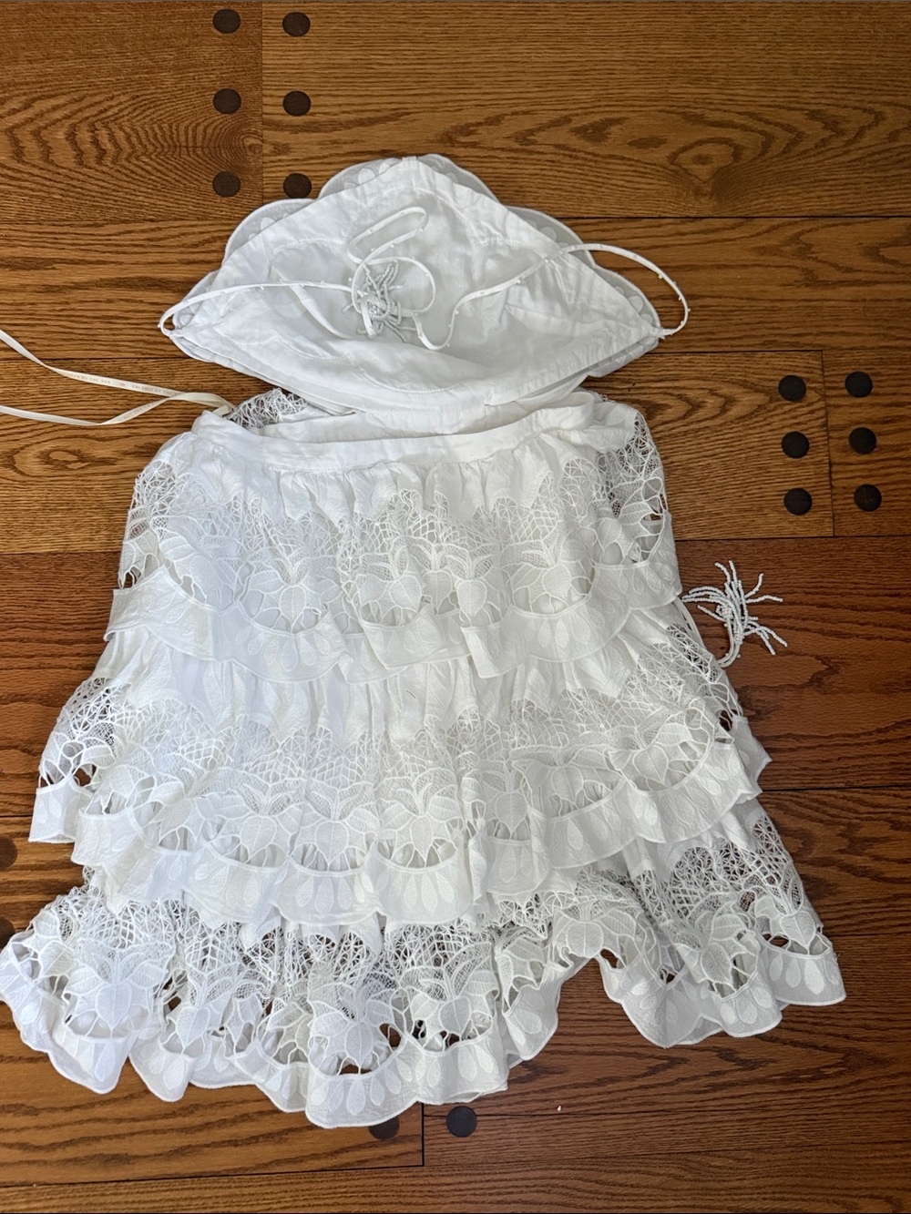 FARM Rio White Lace Tiered Ruffle Two-Piece Set - Picture 4 of 6